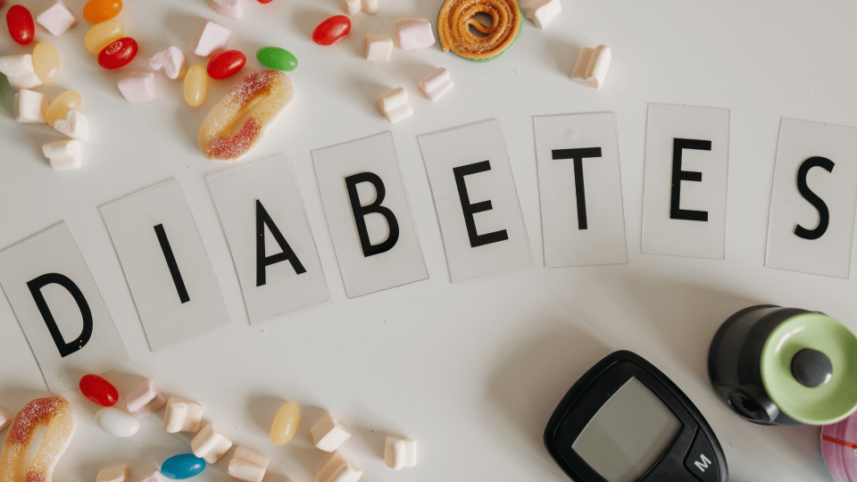 El Dr. Mariano Hernández y la relación de la  diabetes y la salud dental en Onda Cero.