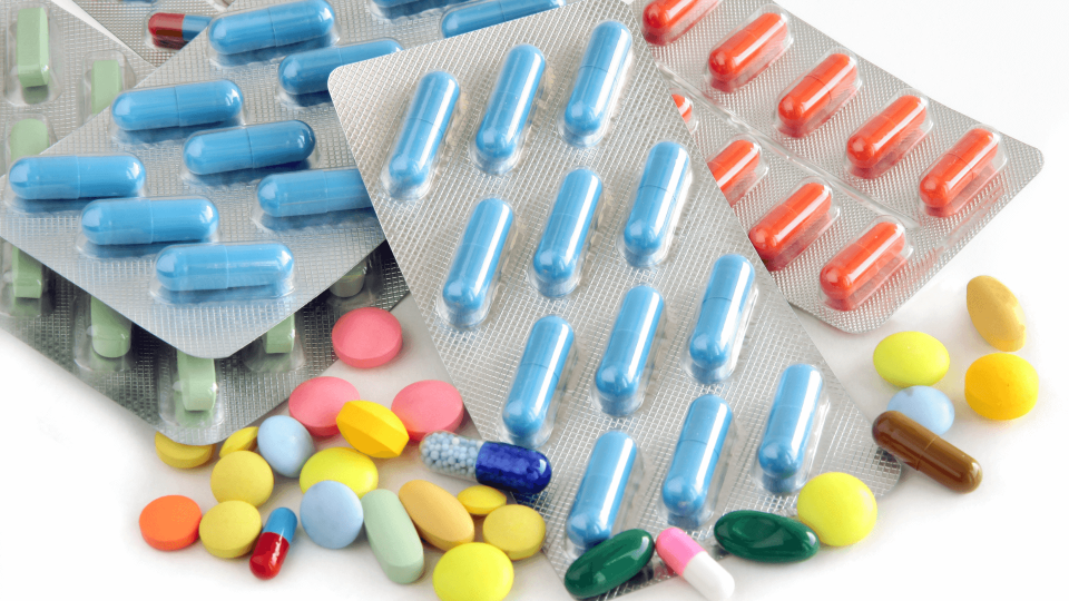 El Dr. Mariano Hernández y  la relación entre los medicamentos y la salud bucal en Onda Cero.