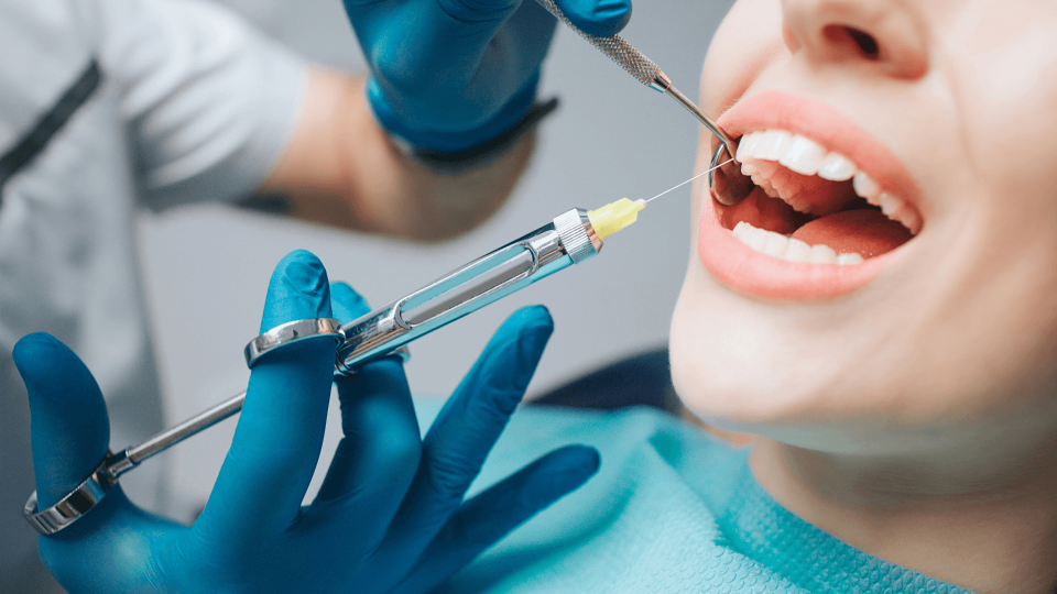 El Dr. Mariano Hernández en esta entrevista de Onda Cero habla sobre la anestesia dental.