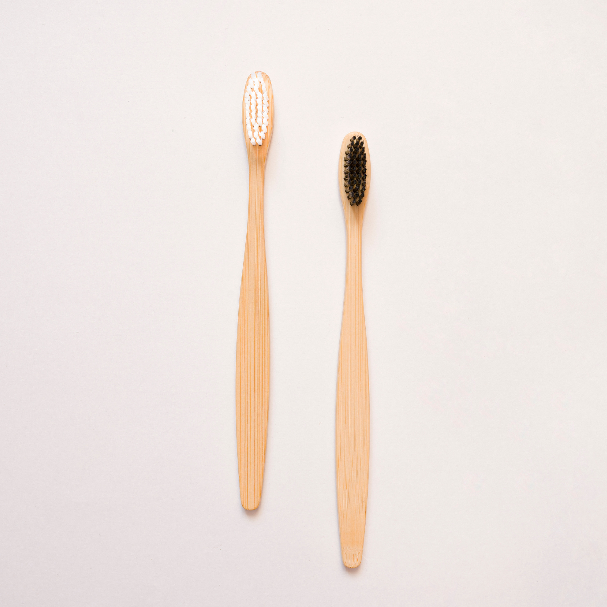 EL CEPILLO DE DIENTES ES UN INSTRUMENTO QUE EMPLEAMOS PARA LA HIGIENE ORAL